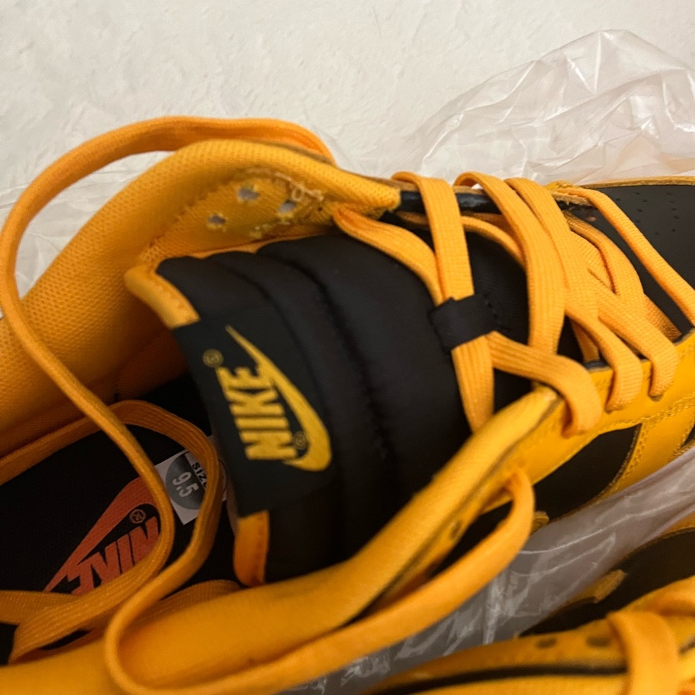 Nike Dunk Low Goldenrod - Picture 6 of 9